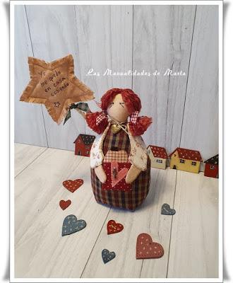 MUÑECA BEE DISEÑO DE LILY GALLARDO