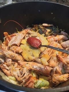 RODABALLO CON LANGOSTINOS A LA CREMA RODABALLO CON LANGOSTINOS A LA CREMA