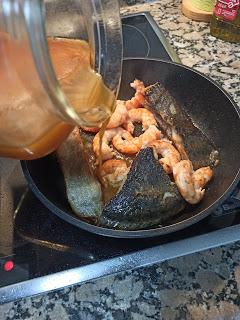 RODABALLO CON LANGOSTINOS A LA CREMA RODABALLO CON LANGOSTINOS A LA CREMA