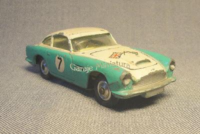 Aston Martin de Corgi