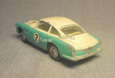 Aston Martin de Corgi