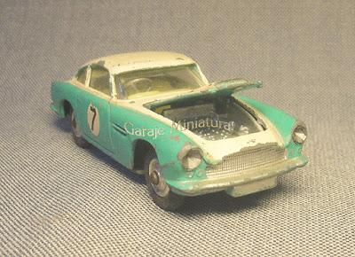 Aston Martin de Corgi