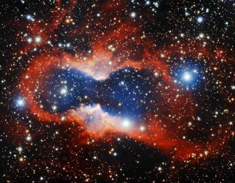 La llamativa nebulosa planetaria CVMP 1