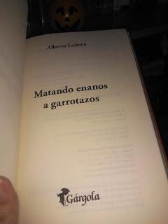 Reseña: Matando enanos a garrotazos de Alberto Laiseca