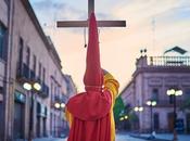 Galería: Solitario Cofrade realiza procesión pidiendo médicos enfermeras