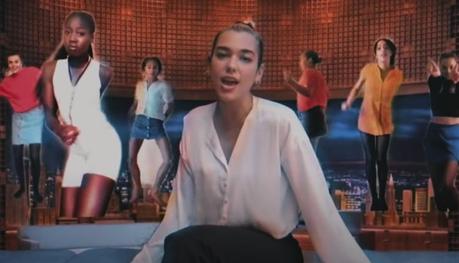Actuación de Dua Lipa
