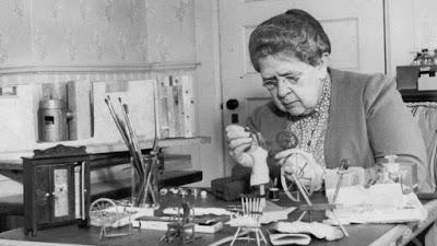 LA MUERTE EN MINIATURA: ¡La increíble historia de la primera CSI!