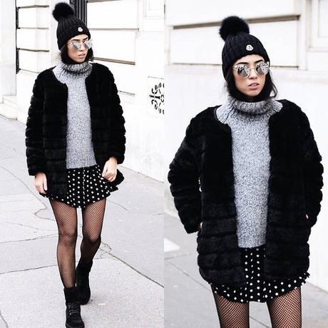 Falda Circular Con Calcetas Largas