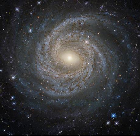 NGC 2273: Una galaxia doblemente espiral ngc