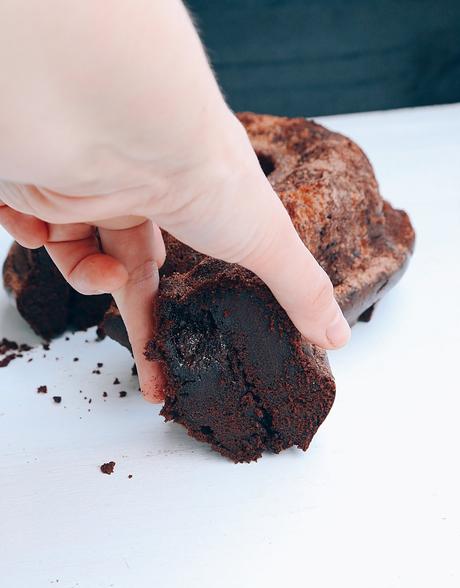 BUNDT CAKE DE CHOCOLATE CON AROMA DE COCO