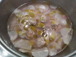 GAZPACHO PERRERO (SOPA DE ALMEJAS Y RABANOS CON NARANJAS)