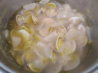 GAZPACHO PERRERO (SOPA DE ALMEJAS Y RABANOS CON NARANJAS)