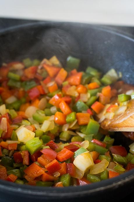 SALSA PARA PASTA DE VERDURAS Y ATÚN