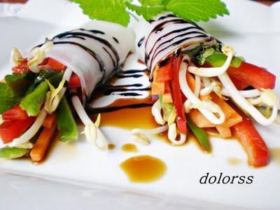 Rollitos de crudités con salsa agridulce
