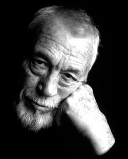 Vivir cerca del mar. Entrevista a John Huston Vivir cerca del mar. Entrevista a John Huston