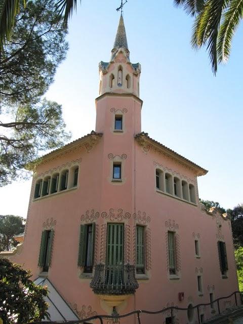 ESCAPE A LA FANTASIA: PARQUE GÜELL DE BARCELONA