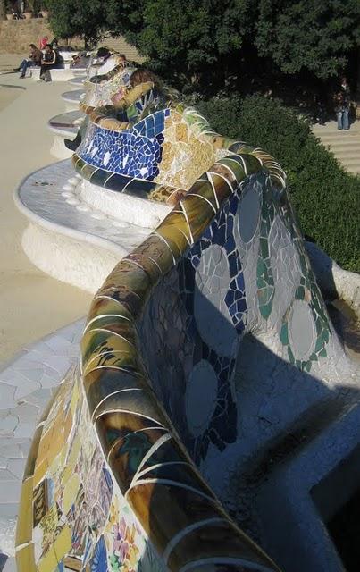 ESCAPE A LA FANTASIA: PARQUE GÜELL DE BARCELONA