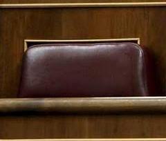 En la 1ª parte del artículo veíamos como los partidos políticos trasladan su cultura interna a las instituciones impregnándolas de sus estilos de ejer