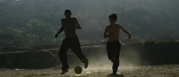 Fútbol de favela en 'Hermano' hablamos con su director Marcel Rasquin