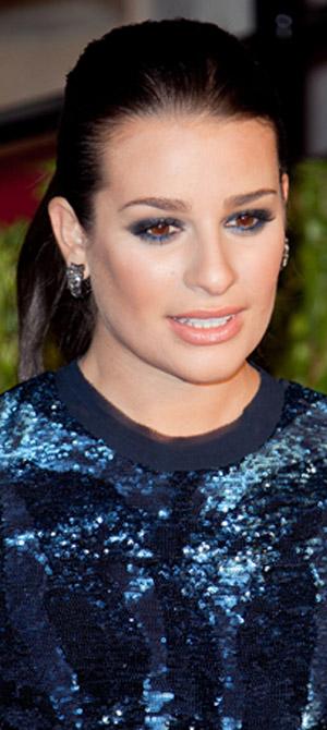 Lea Michele wears blue eyeliner.