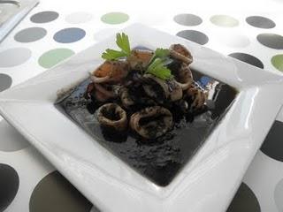 Calamares en su tinta