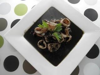 Calamares en su tinta