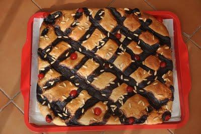 Coca De San Juan Con Crema De Chocolate Coca De San Juan Con Crema De Chocolate