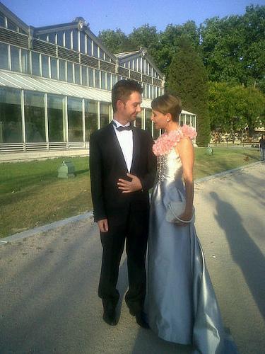 FIESTA PREMIOS YODONA 2011 Y ALEX REGUEIRO con Alex llegando al Invernadero