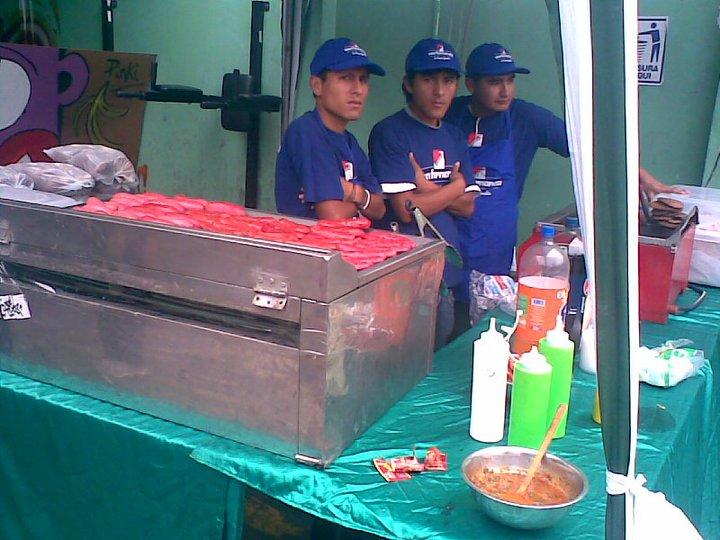 Fotos del 1ra Feria Manifiesto Casa de la Juventud