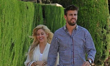 Shakira desmiente estar embarazada de Piqué