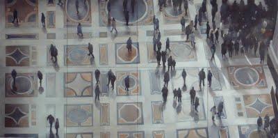 ayer salió para parís una caja con varios cuadros, dibujo...