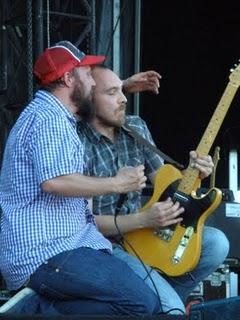 Azkena Rock 2011: Los dos escenarios (2ª parte).