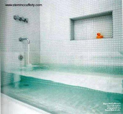 Bañera a medida de vidrio parece acuario