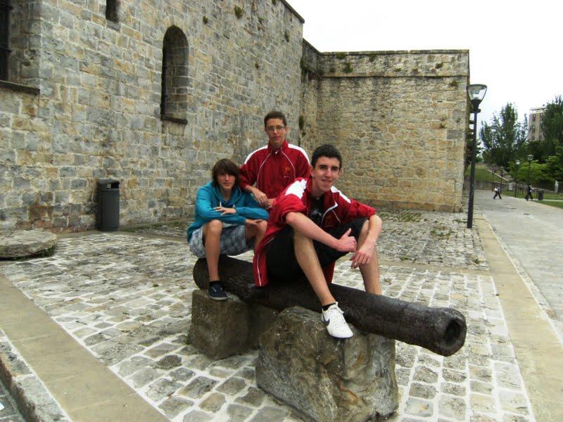 VISITA A PAMPLONA DE NUESTRA SELECCION CADETE E INFANTIL