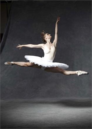 ENGLISH NATIONAL BALLET & FASHION DESIGNES