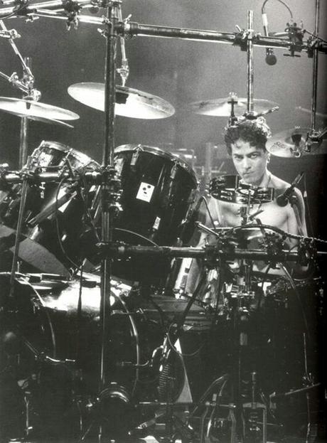 Efemérides del Rock y Heavy Metal: Que pasó un 15 de Abril Efemérides del Rock y Heavy Metal: Que pasó un 15 de Abril