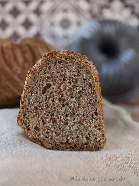 Pan integral en molde de  Bundt Cake.