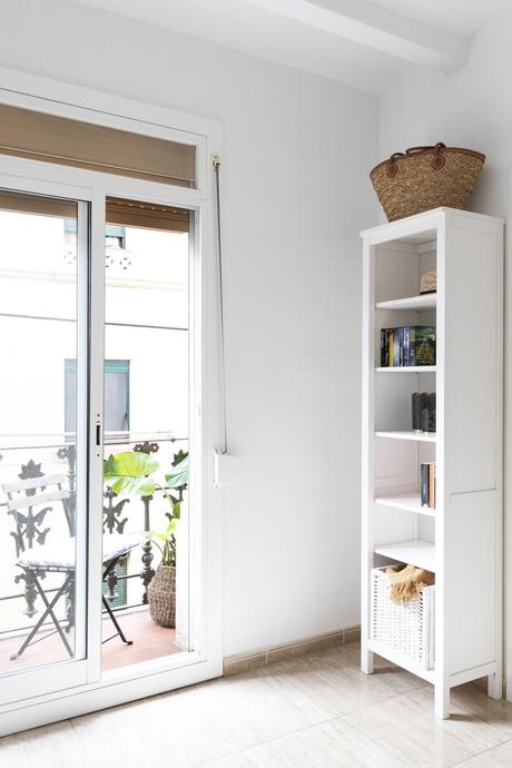 viviendas barcelona barceloneta tourist apartment spanish properties spanish house barcelona scandinavian apartment in spain piso barcelona mediterranean interiors estilo mediterráneo barcelona decor barcelona barcelona interiors apartamento turístico barcelona  