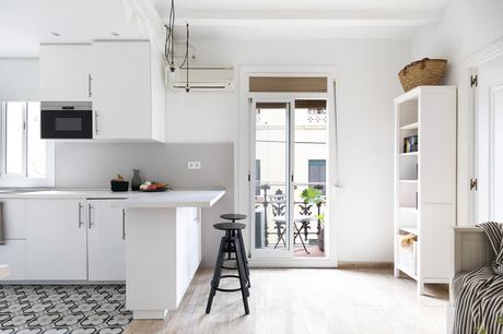 viviendas barcelona barceloneta tourist apartment spanish properties spanish house barcelona scandinavian apartment in spain piso barcelona mediterranean interiors estilo mediterráneo barcelona decor barcelona barcelona interiors apartamento turístico barcelona  