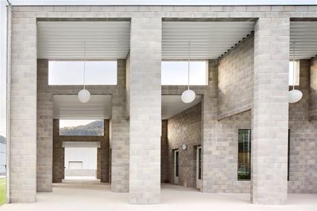 Ágora | Edificio de servicios en la ciudad deportiva del Morrot Ágora | Edificio de servicios en la ciudad deportiva del Morrot