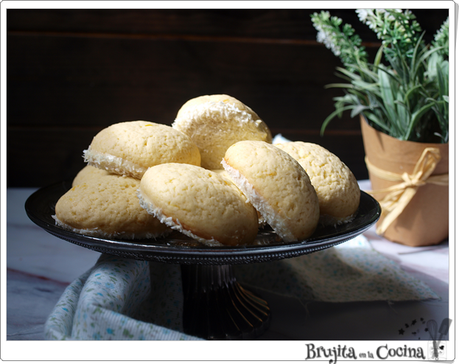 Galletas de limón, chocolate blanco y coco Galletas de limón, chocolate blanco y coco