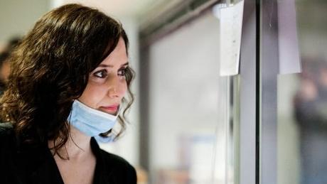 Díaz Ayuso boicotea la iniciativa de su vicepresidente (Cs) de dejar dar un paseo a los niños