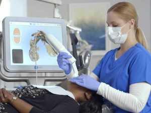 Tratamiento de Ortodoncia Invisible Tratamiento de Ortodoncia Invisible