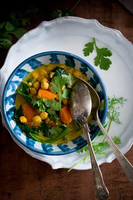 CURRY DE GARBANZOS Y ESPINACAS