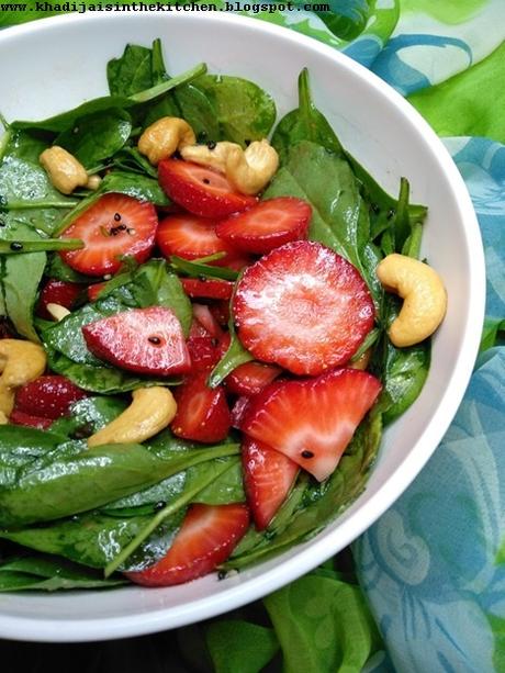 SALADE AUX FRAISES ET AUX ÉPINARDS / STRAWBERRY AND BABY SPINACH SALAD / ENSALADA DE FRESAS Y ESPINACAS / سلطة السبانخ و التوت SALADE AUX FRAISES ET AUX ÉPINARDS / STRAWBERRY AND BABY SPINACH SALAD / ENSALADA DE FRESAS Y ESPINACAS / سلطة السبانخ و التوت