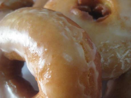 DONUTS (Receta definitiva y dos glasas para terminarlos)