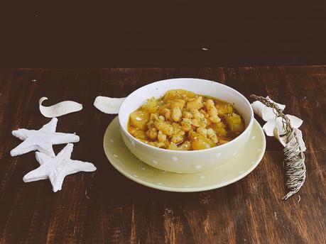 CALDERETA DE ALUBIAS CON CALAMARES CALDERETA DE ALUBIAS CON CALAMARES