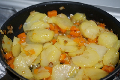 Tortilla de patatas con puerro y calabaza Tortilla de patatas con puerro y calabaza
