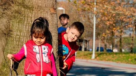 Sánchez anuncia que los niños podrán salir a la calle el 27 de abril. ¿Tarde? Sánchez anuncia que los niños podrán salir a la calle el 27 de abril. ¿Tarde?