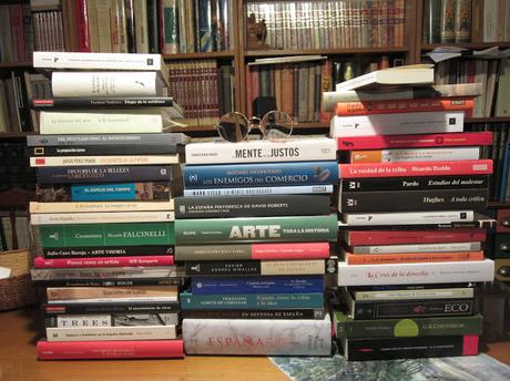 Dibujos y acuarelas en el claustro.